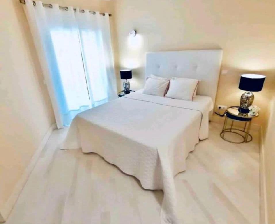 Beach & Sea Apt, Fast Wifi, Airco, Private Parking And Pool Portimão Buitenkant foto