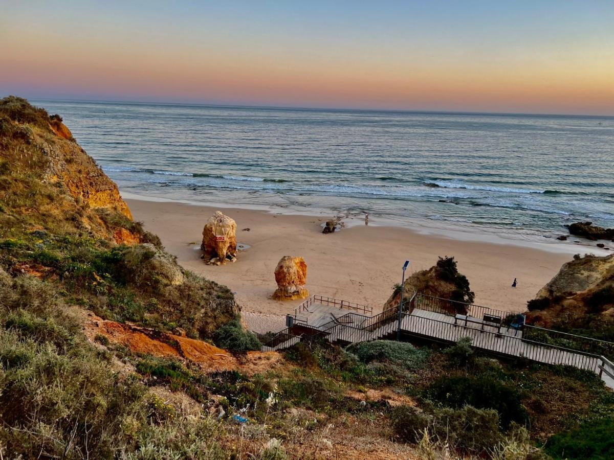 Beach & Sea Apt, Fast Wifi, Airco, Private Parking And Pool Portimão Buitenkant foto