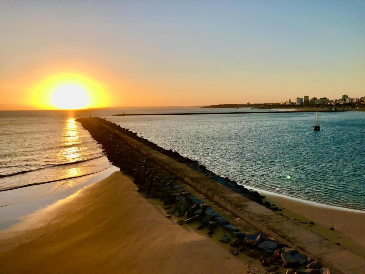 Beach & Sea Apt, Fast Wifi, Airco, Private Parking And Pool Portimão Buitenkant foto