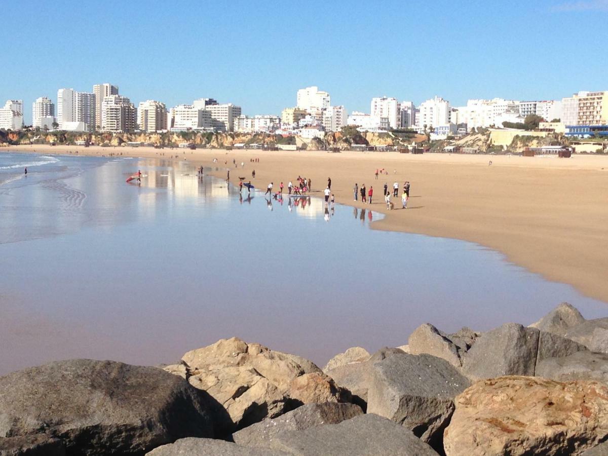 Beach & Sea Apt, Fast Wifi, Airco, Private Parking And Pool Portimão Buitenkant foto