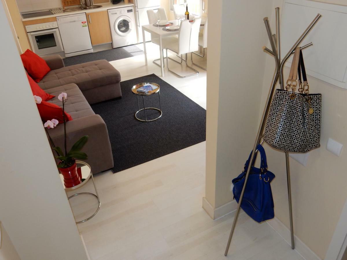 Beach & Sea Apt, Fast Wifi, Airco, Private Parking And Pool Portimão Buitenkant foto