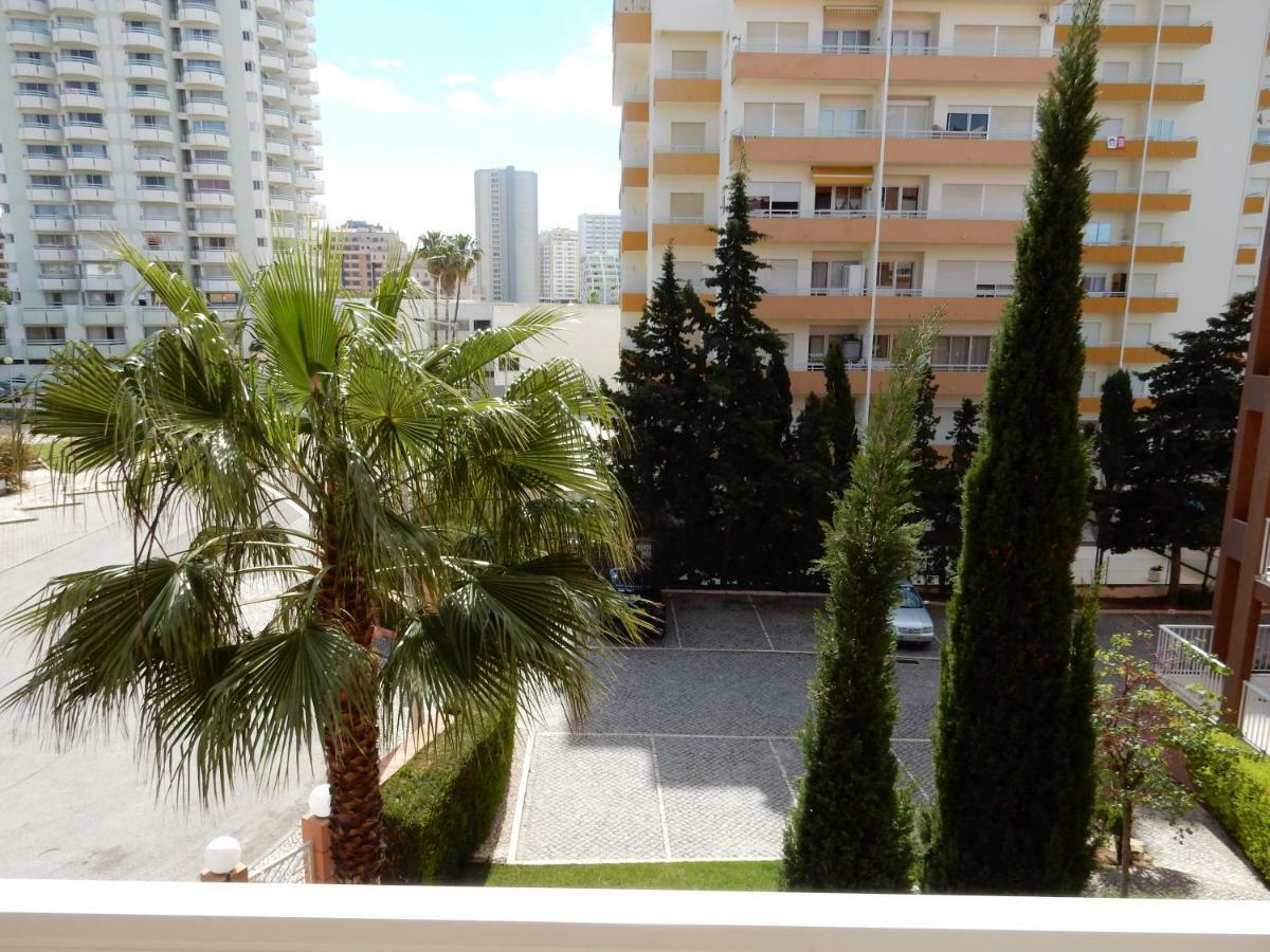 Beach & Sea Apt, Fast Wifi, Airco, Private Parking And Pool Portimão Buitenkant foto